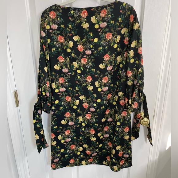 EUC Banana Repubic FLORAL TIE-SLEEVE SHIFT DRESS Lemons & Roses Sz 8 - Picture 6 of 9